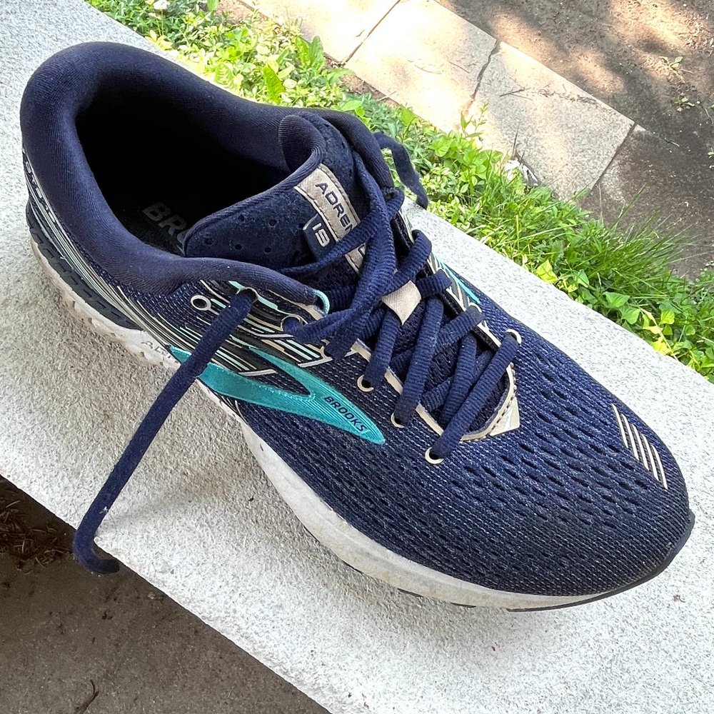 BROOKS Adrenaline GTS 19 Navy Cyan Silver Athletic Running Shoes 9 40.5 M